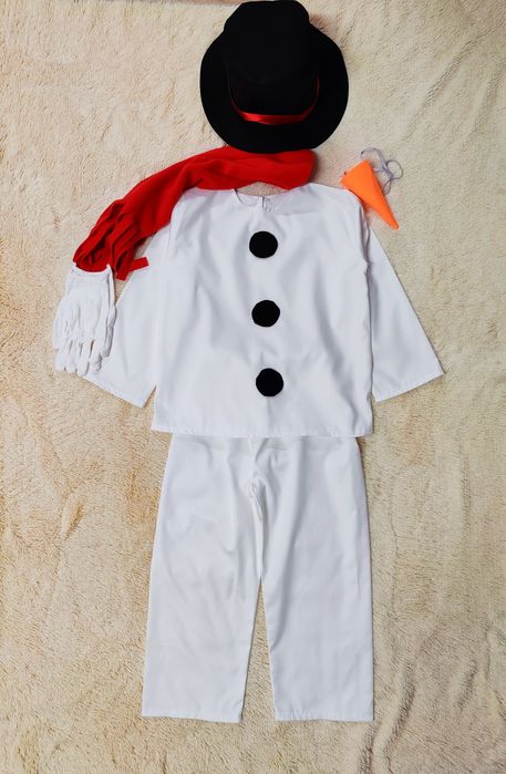 Costum Om de Zăpadă