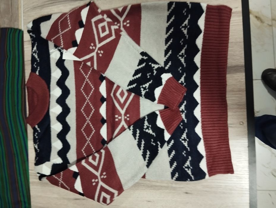 Свитер очень теплый плотный  производство Китай