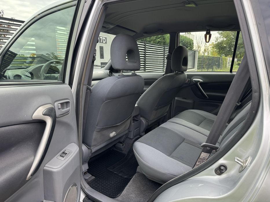 Toyota Rav 4/  2.0 i 150CP 4x4 Autoblocant•Suprainaltata•Ac•Variante
