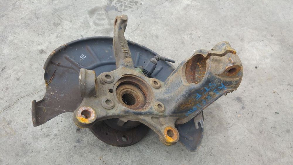 fuzeta stanga fata 2.0 tdi  audi a3 8p