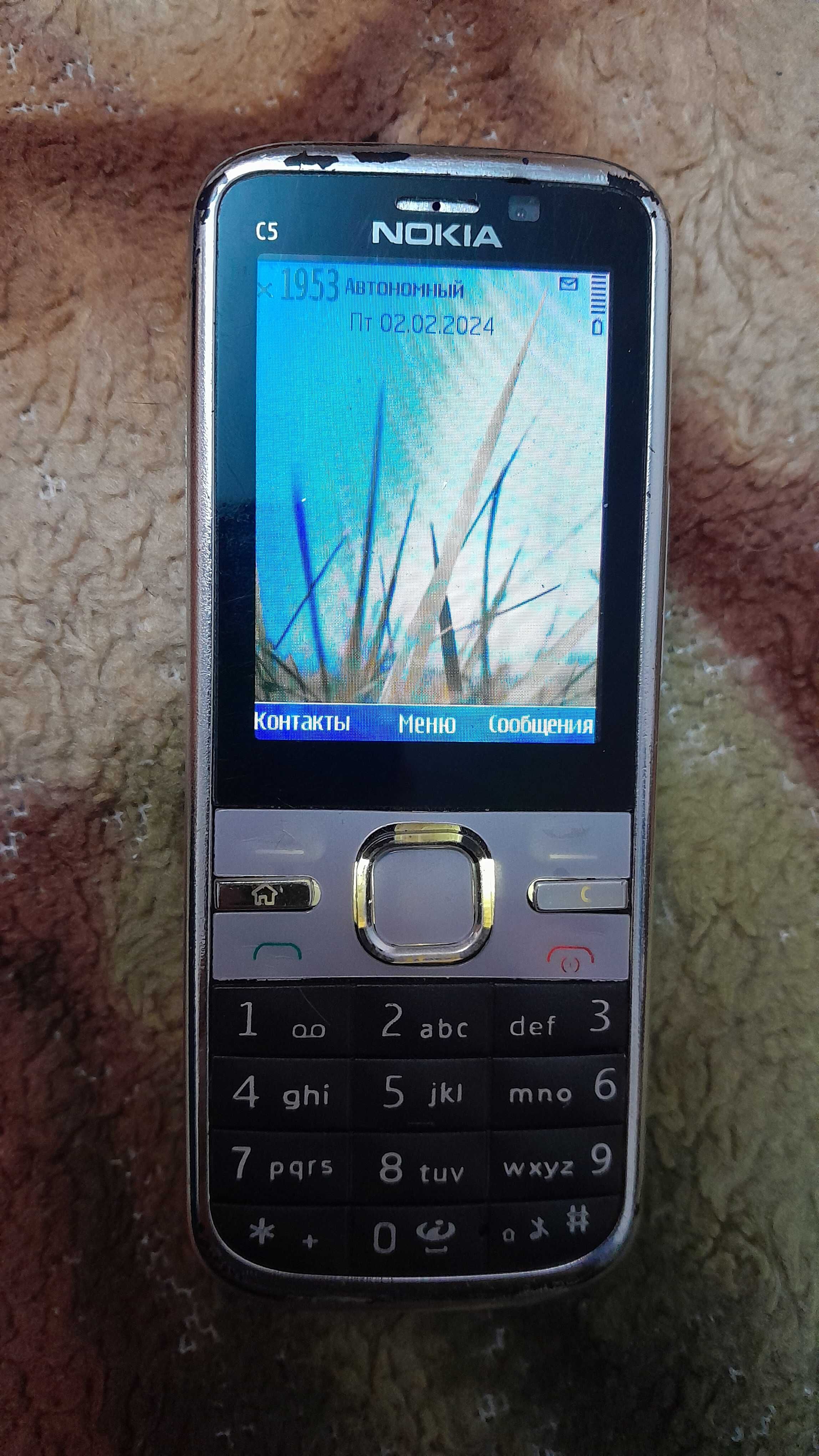 Сотовый телефон Nokia C5.