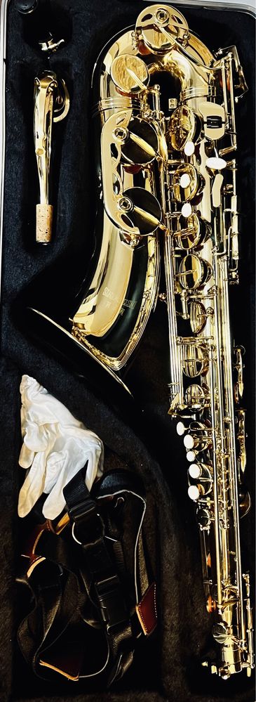 Vând saxofon tenor