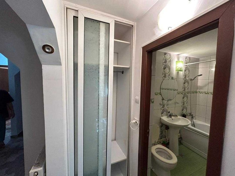 persoana fizica inchiriez apartament 2 camere