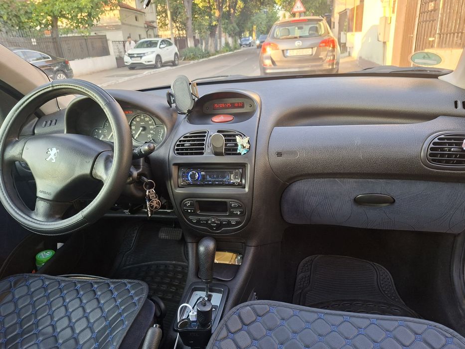 Peugeot  206,Cutie automata