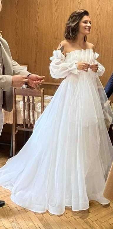 Сватбена рокля тип принцеса