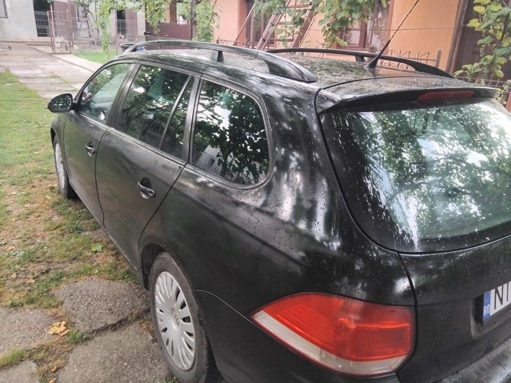 Vând Golf 5 motor 1.9 anul 2008 mai multe detalii