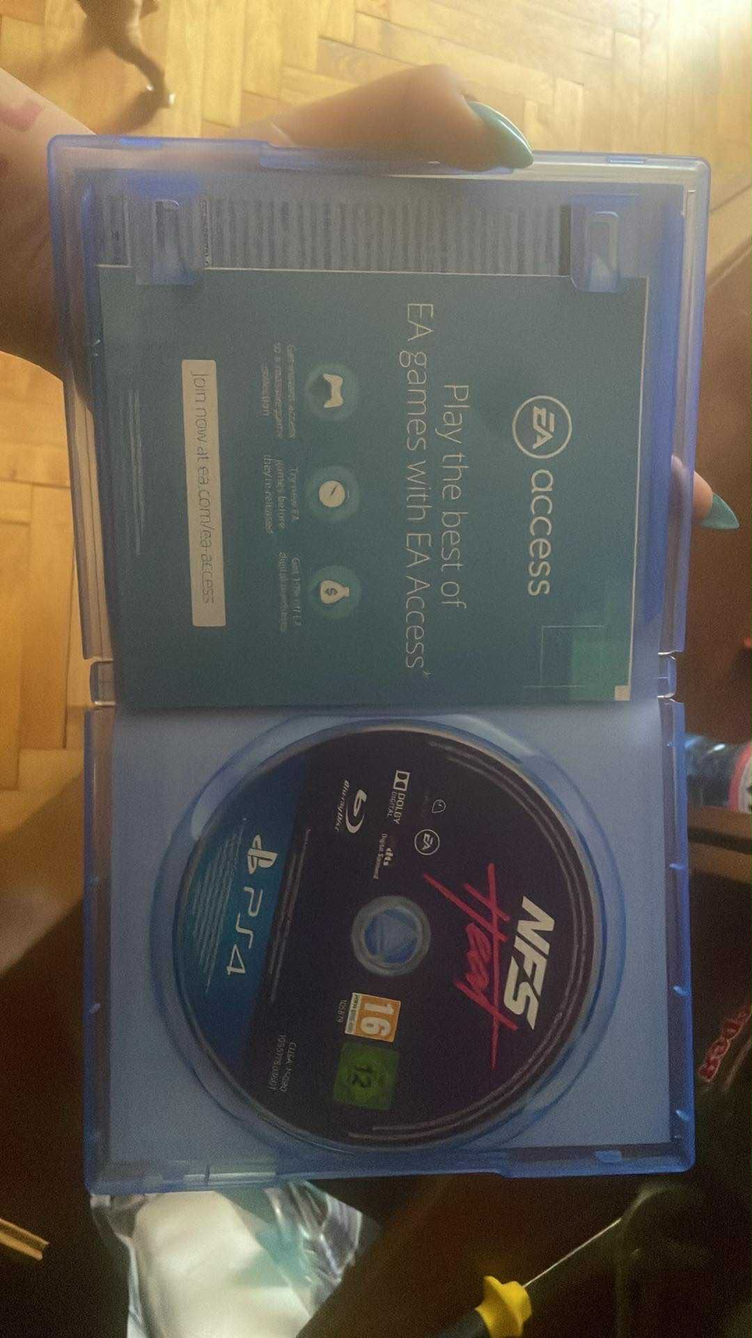 PlayStation 4 fat с 2 игри