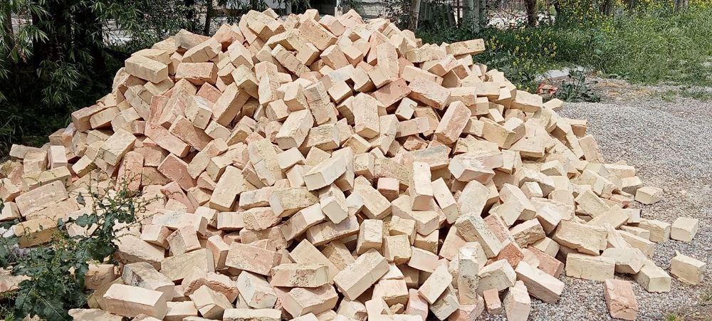 Кирпич , хорошее качество любое количество минимум 1000 штук