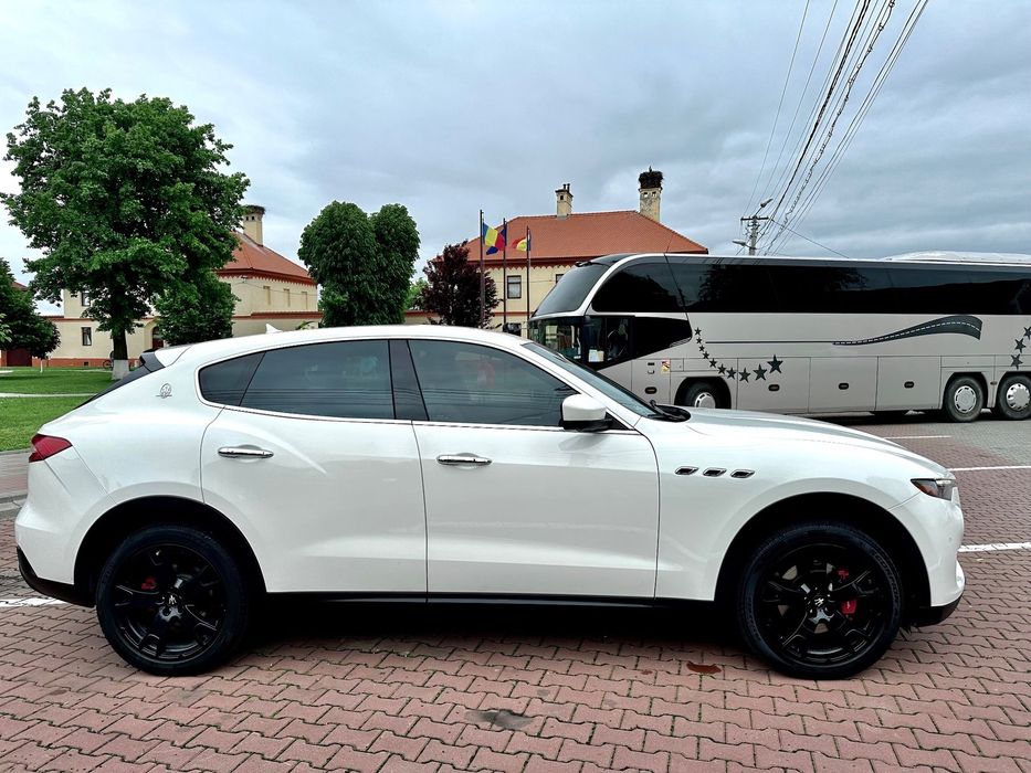 Maserati Levante Vând/ schimb Levante 3.0 benzină/4x4/perne