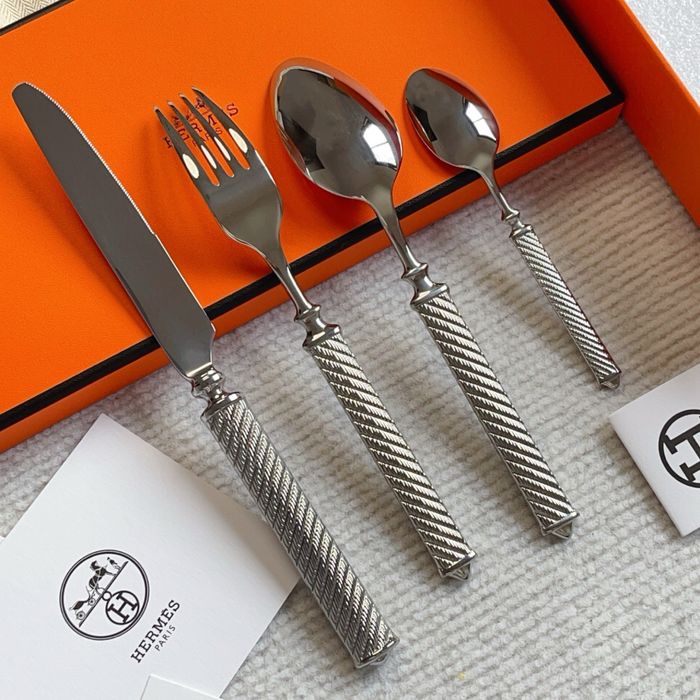 Тип Hermes Прибори