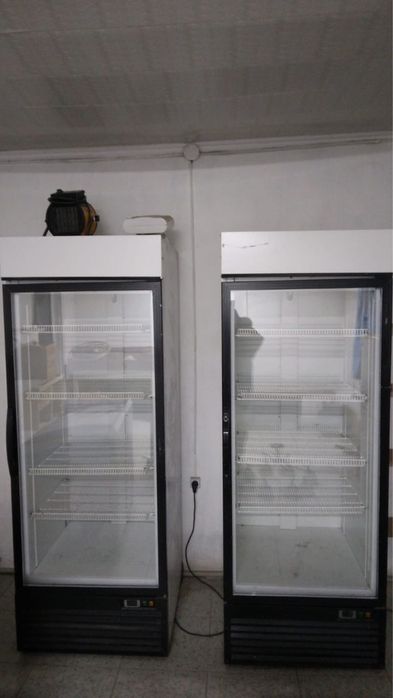 Витринный холодильник