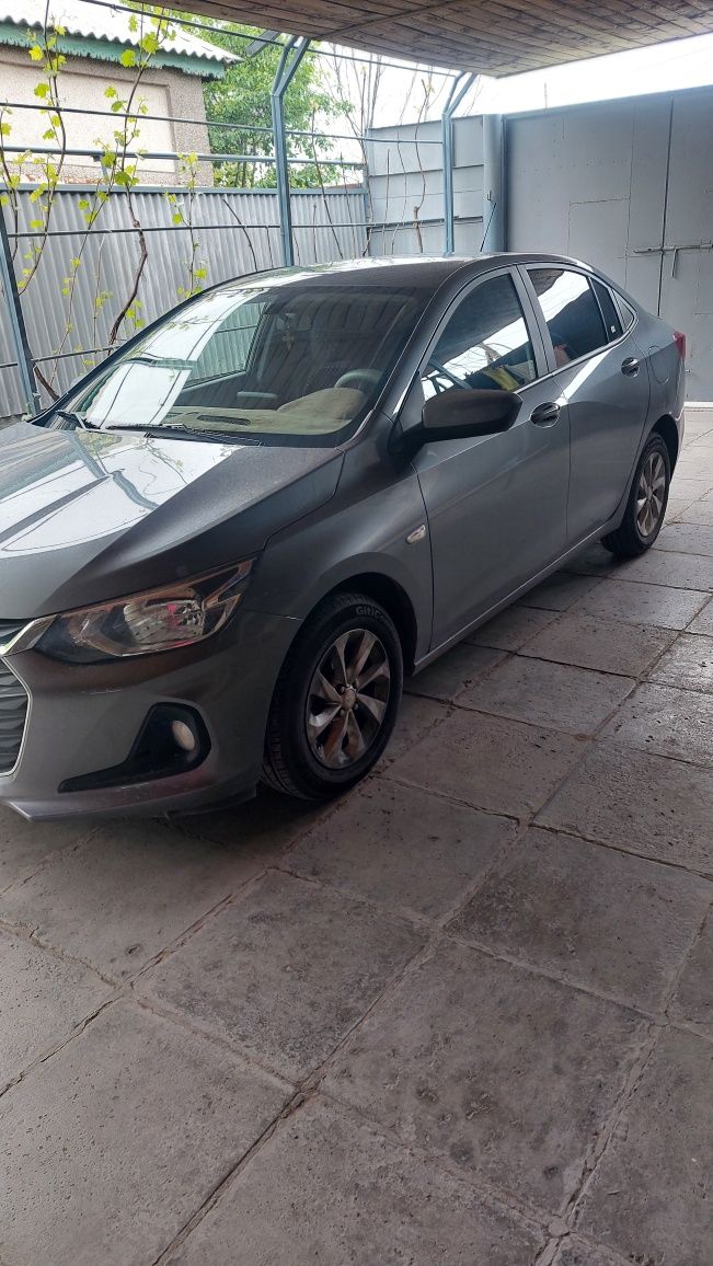 Продаётся Chevrolet Onix LTZ