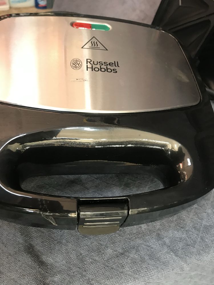 Уред за сандвичи Russell Hobbs