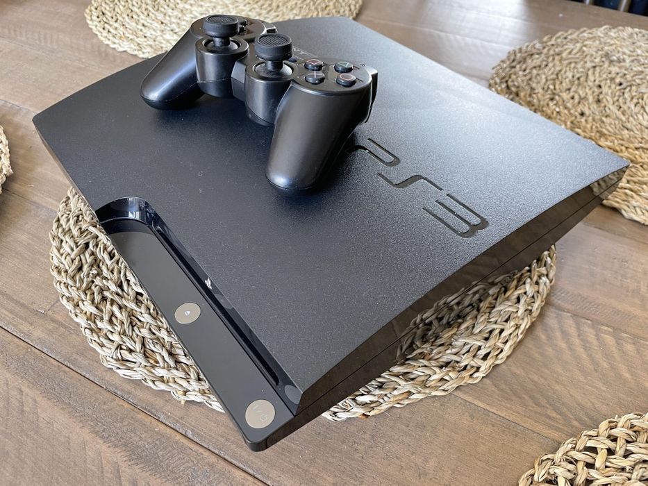 Ps3 slim  прошитый с играми и джойстиком