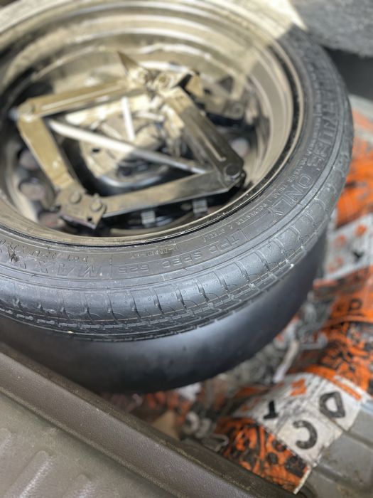 Tracker 2023 yil kraska toza holati yaxshi
