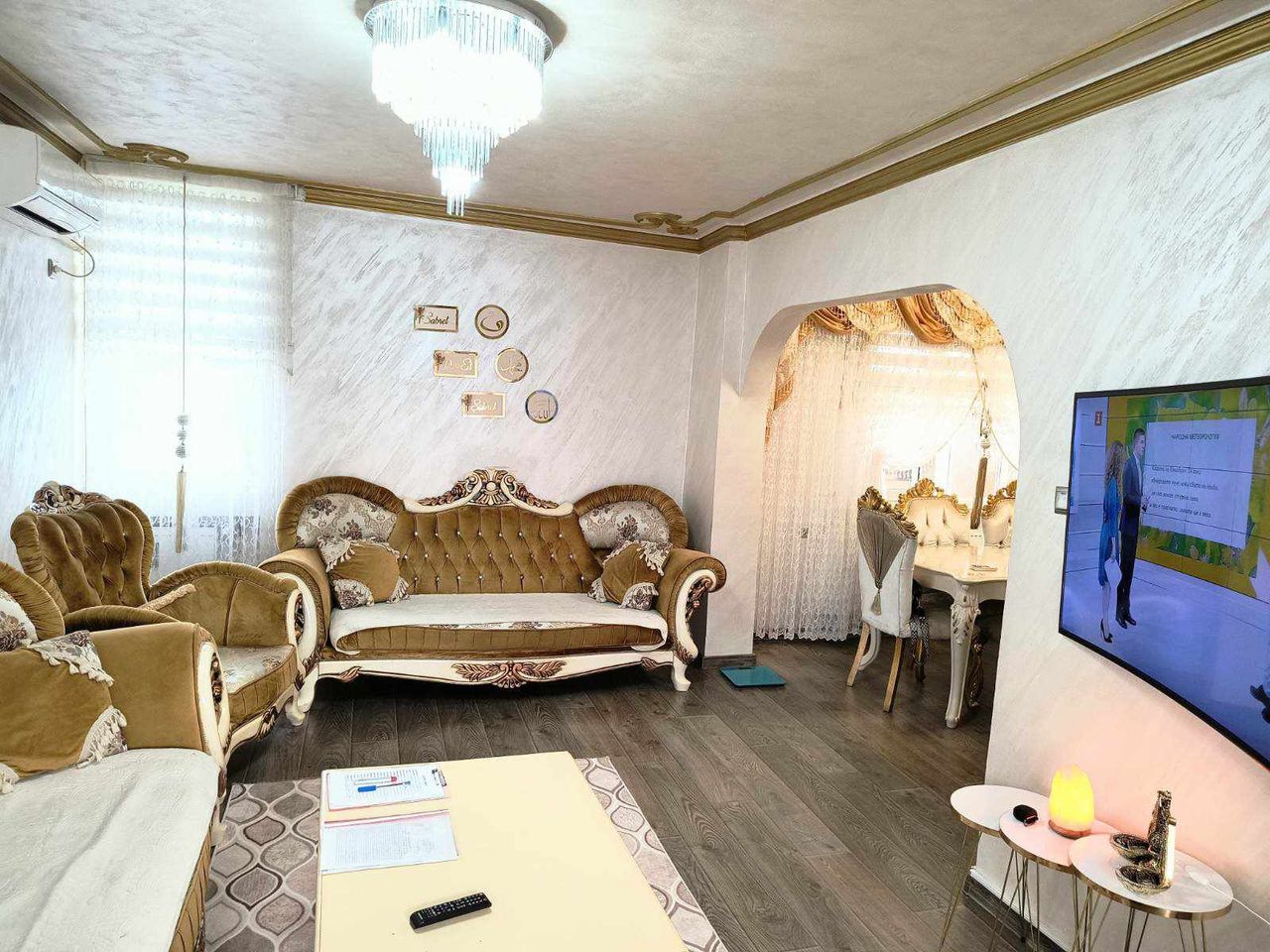 Продава се Четиристаен апартамент в Разград, Васил Левски - 100 кв.м за 1600 €/кв.м - Снимка #2