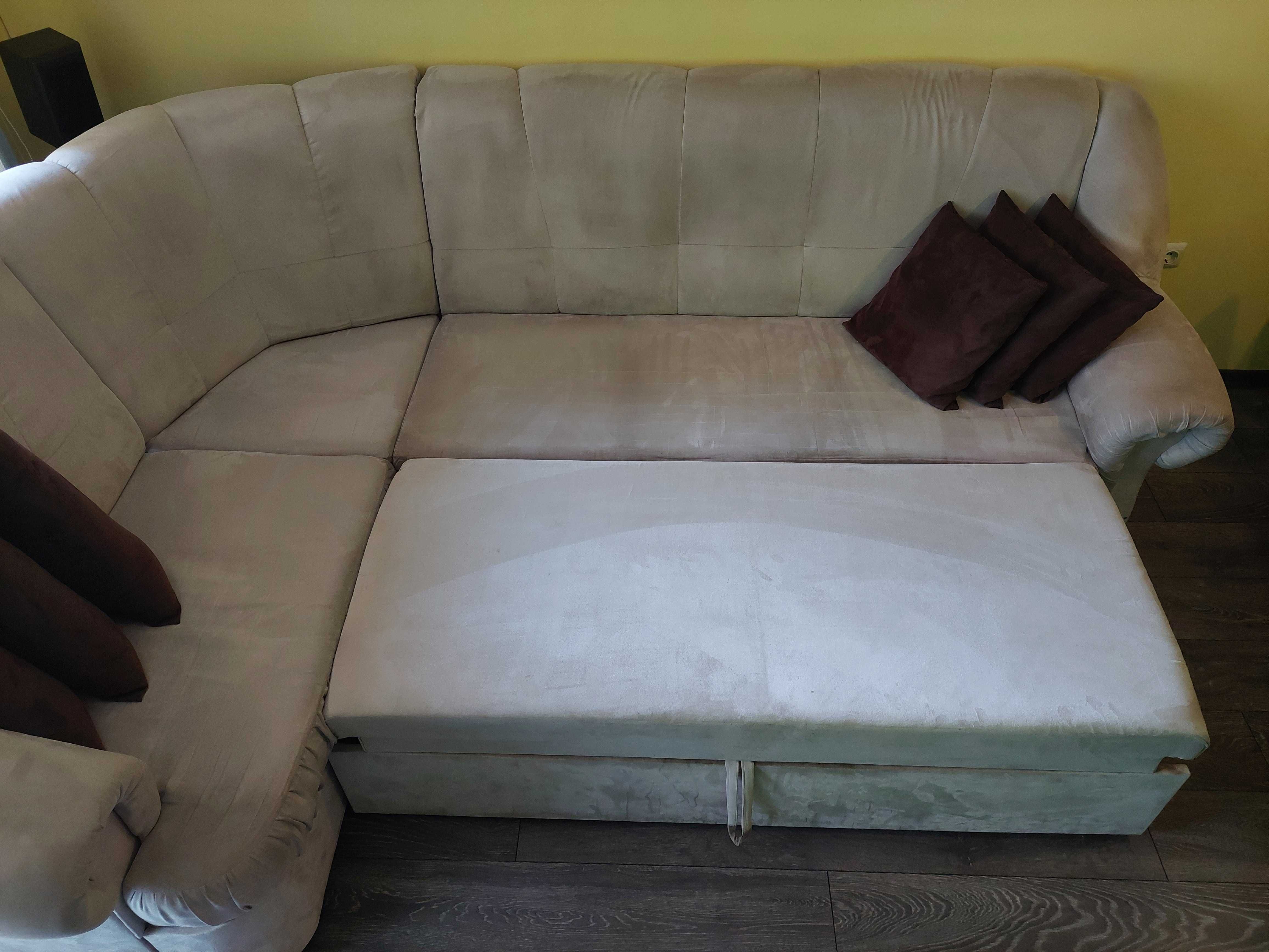 Продавам разтегателен диван ъглов 270/195