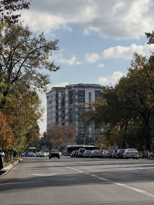 3 xonali uy Sotiladi.