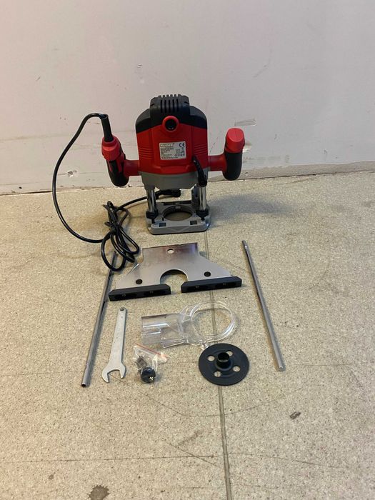 051110	Оберфреза 1200W 8mm RD-ER10