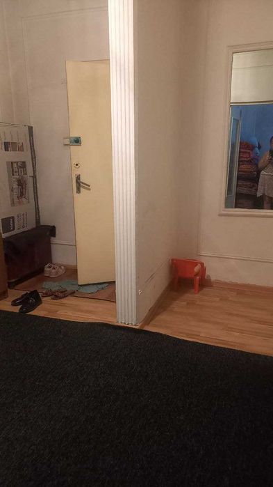 Сергели 3 2/1/5 квартира чистая,балкон 2х6,не торец,56м²