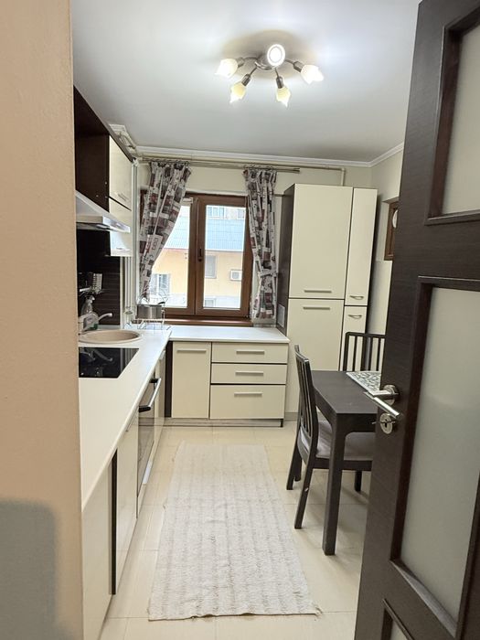 Inchiriez apartament ultracentral in Alexandria,cu 4 camere