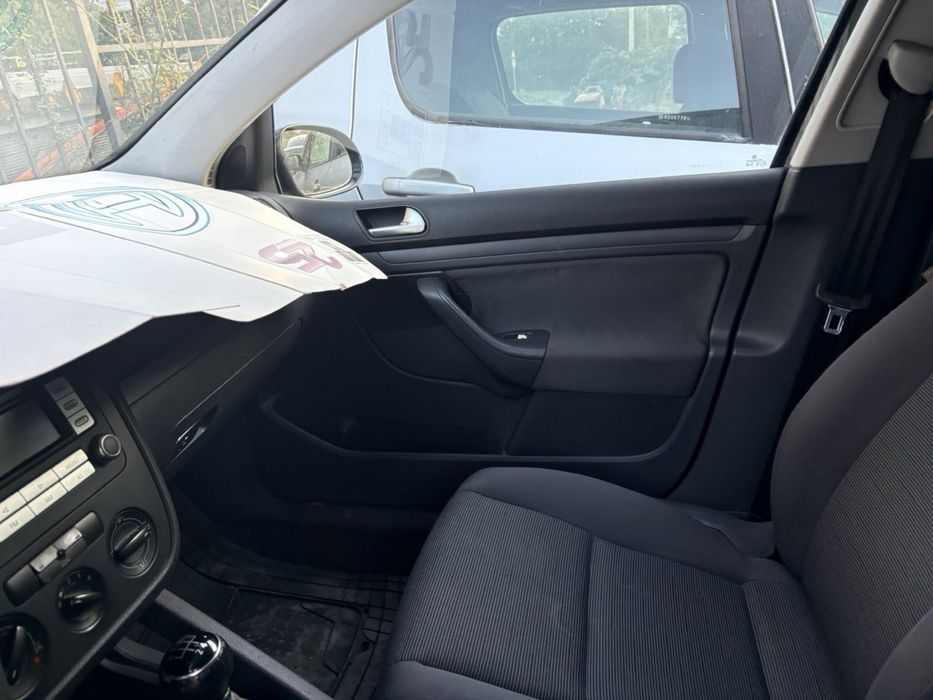 Volkswagen GOLF 5