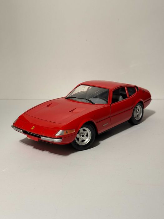 Ferrari 365 GTB/4 Daytona (1969) Giodi Techno Scara 1/18