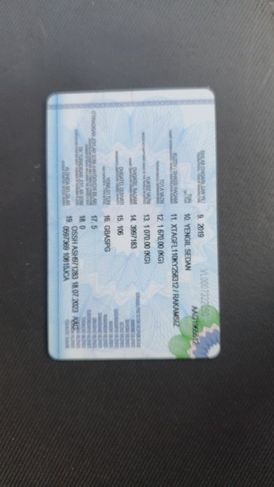 Lada Vesta sotiladi.