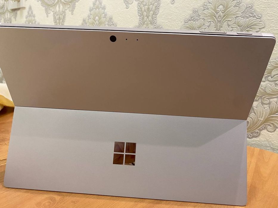 Microsoft Surface Pro 5