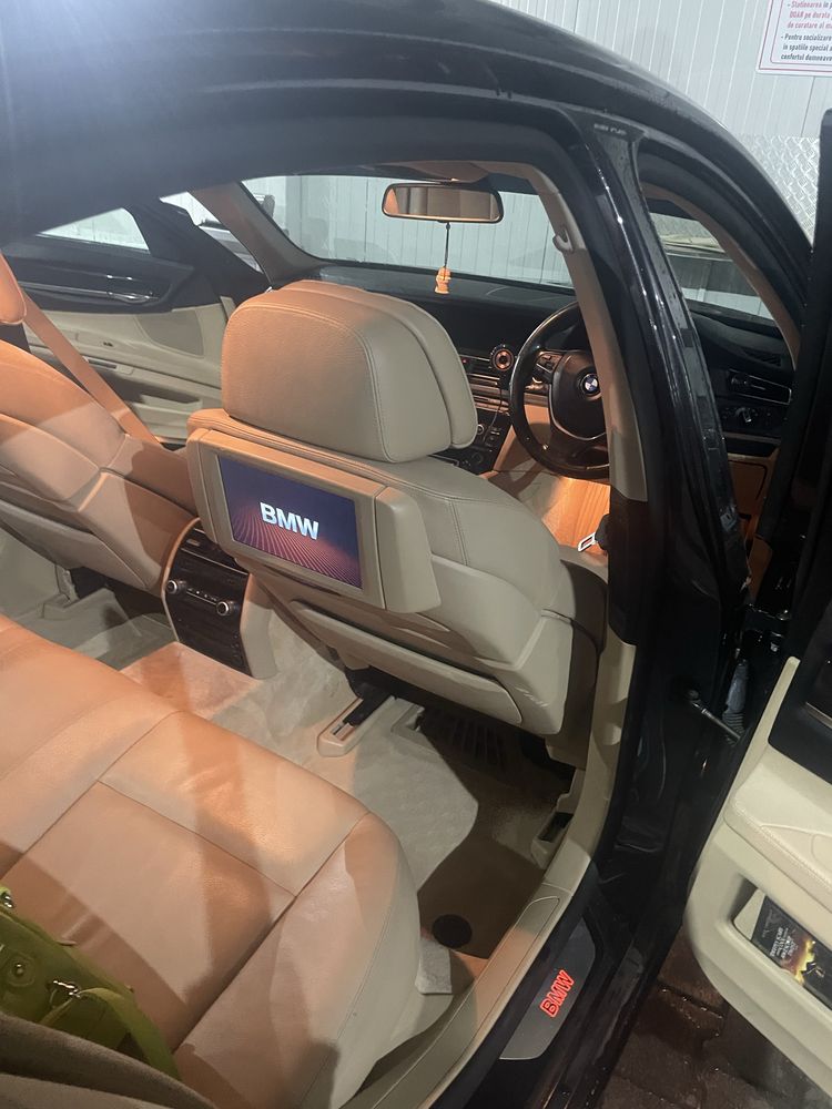 Bmw Seria 7 volan dreapta