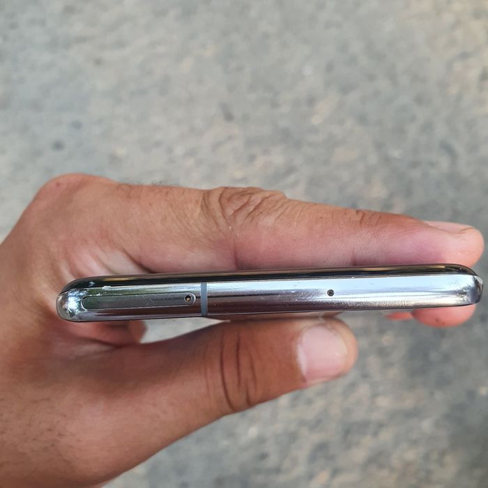 Samsung 10+ 5G   samsung