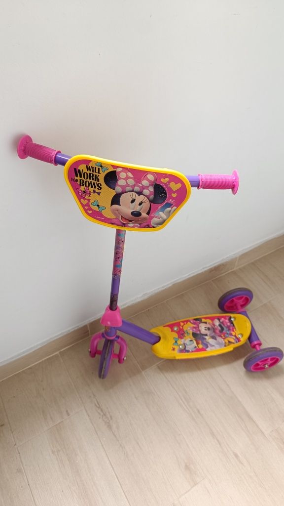 Trotineta copii mickey mouse