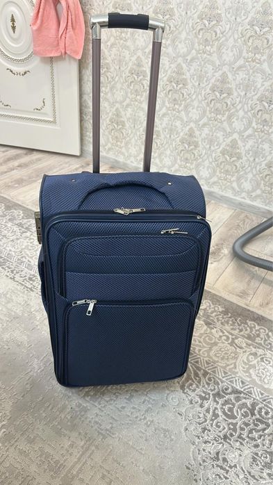 продам НОВЫЙ чемодан