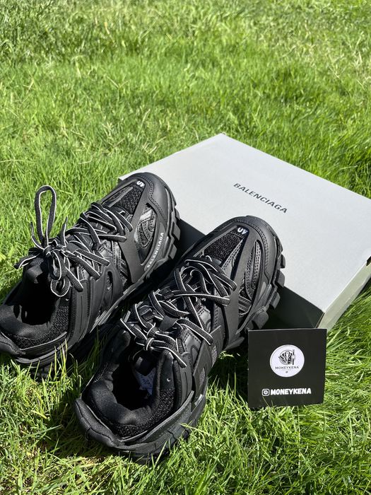 Balenciaga track