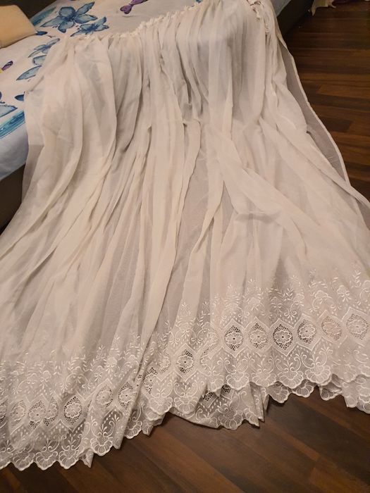 Perdea din voal cu broderie satinata, 8.75m x 2.48