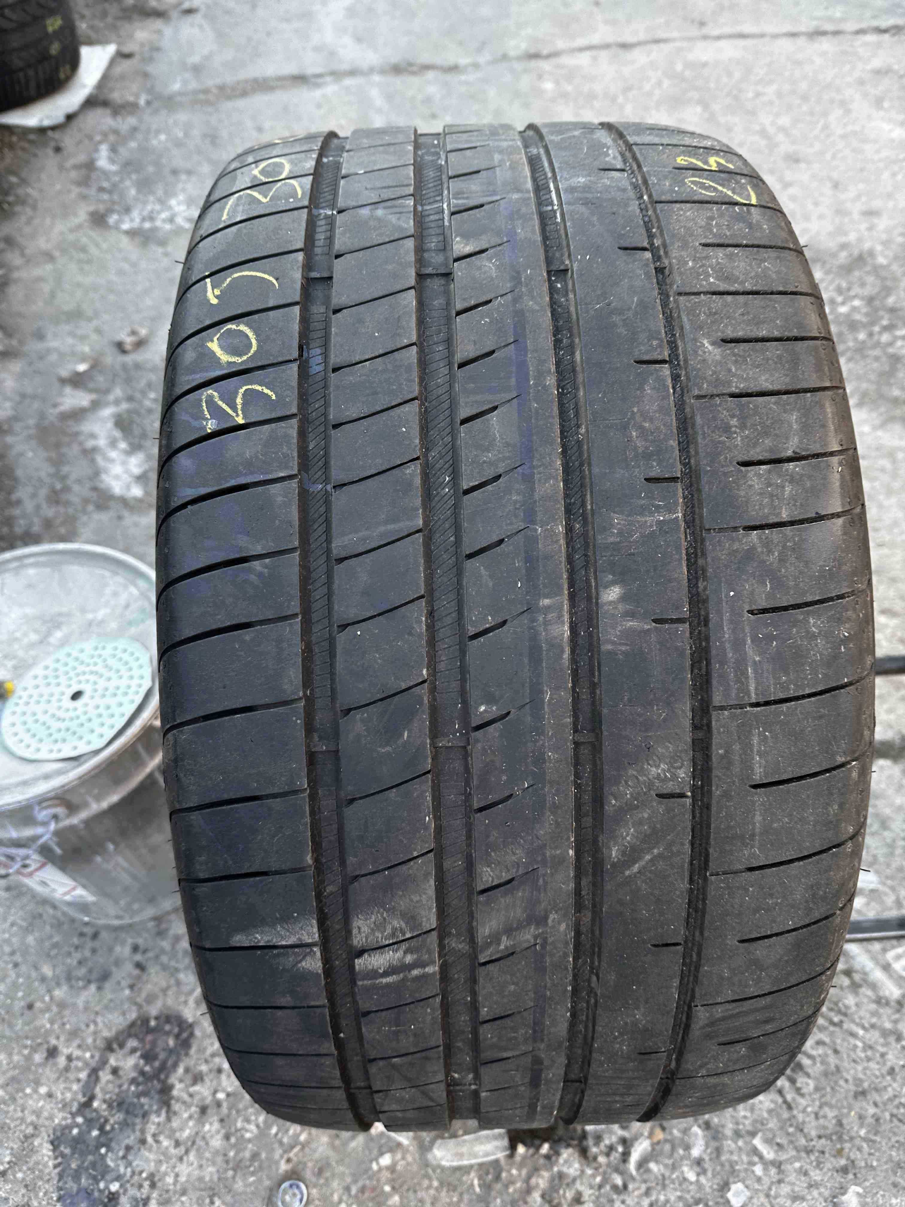 Anvelopa Vara 305/30 R21 GOODYEAR F1 asymmetric 3 104Y