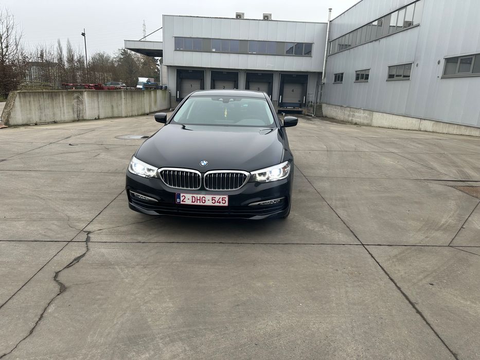Vând sau schib BMW seria 5G30