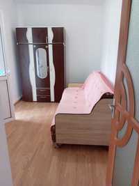 Închiriez apartament cu 3 camere!!!