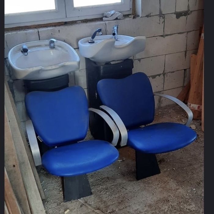 Vând două scaune coafor/salon,1100 bucata