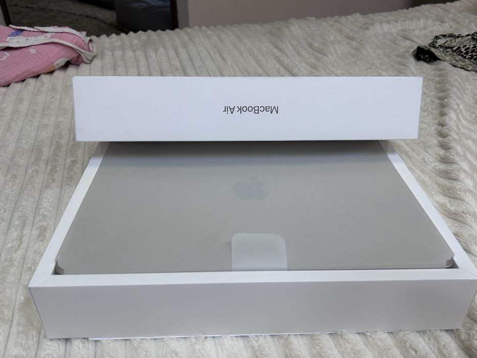 MacBook 2025 Air 15-inch M4 16/512GB GOLD