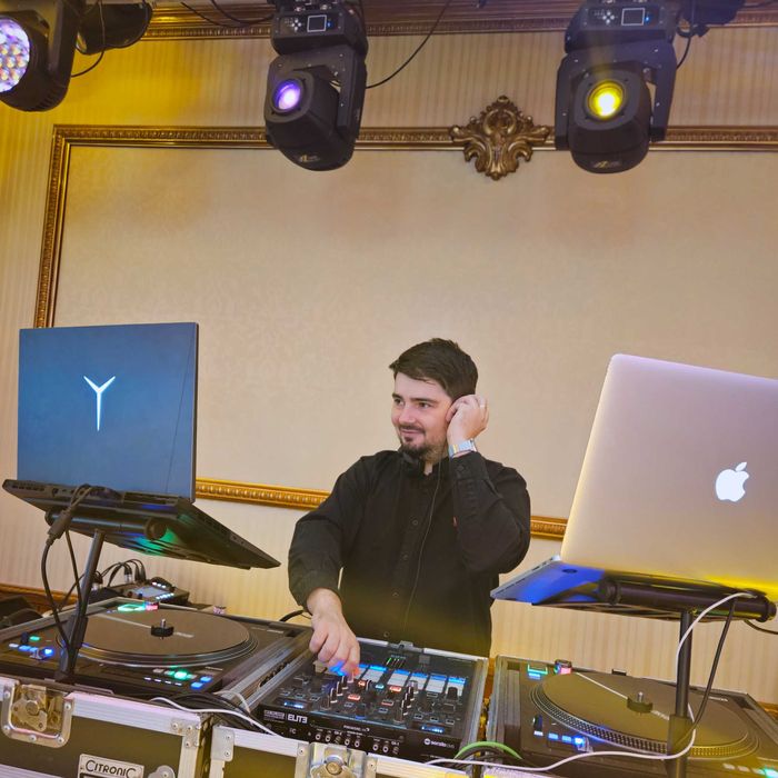 Events by Zentone - DJ - MC Majorat, Nunta, Botez, Corporate - Iasi