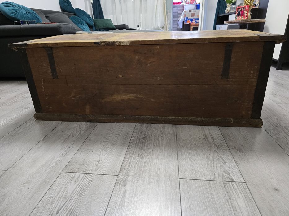 Lada de zestre pictata - zona Munteniei (jud. Prahova)