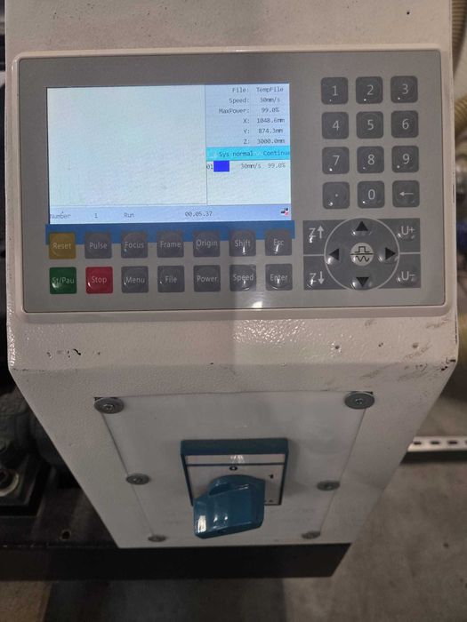 CNC laser cutter ,dimensiune de lucru  1900*2000