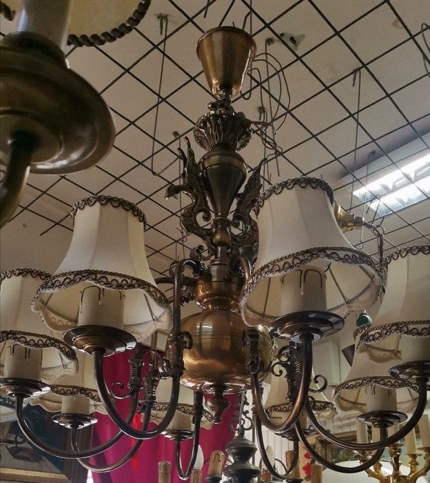 Impozant candelabru de dimensiuni impresionante cu 8 brate din bronz m