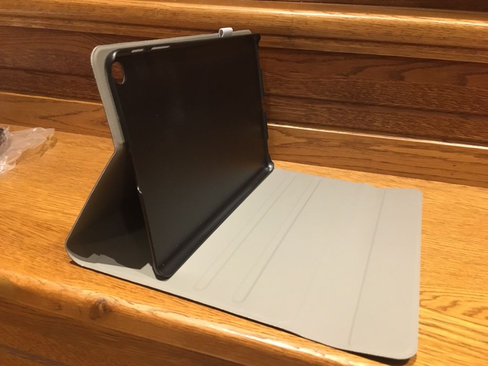 Husa tableta + Tastatura Magnetica Samsung 10.1 inch