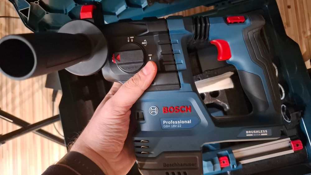 Bosch GBH 18v-22 + L-BOXX 236 + Aspirator GDE 18V-12