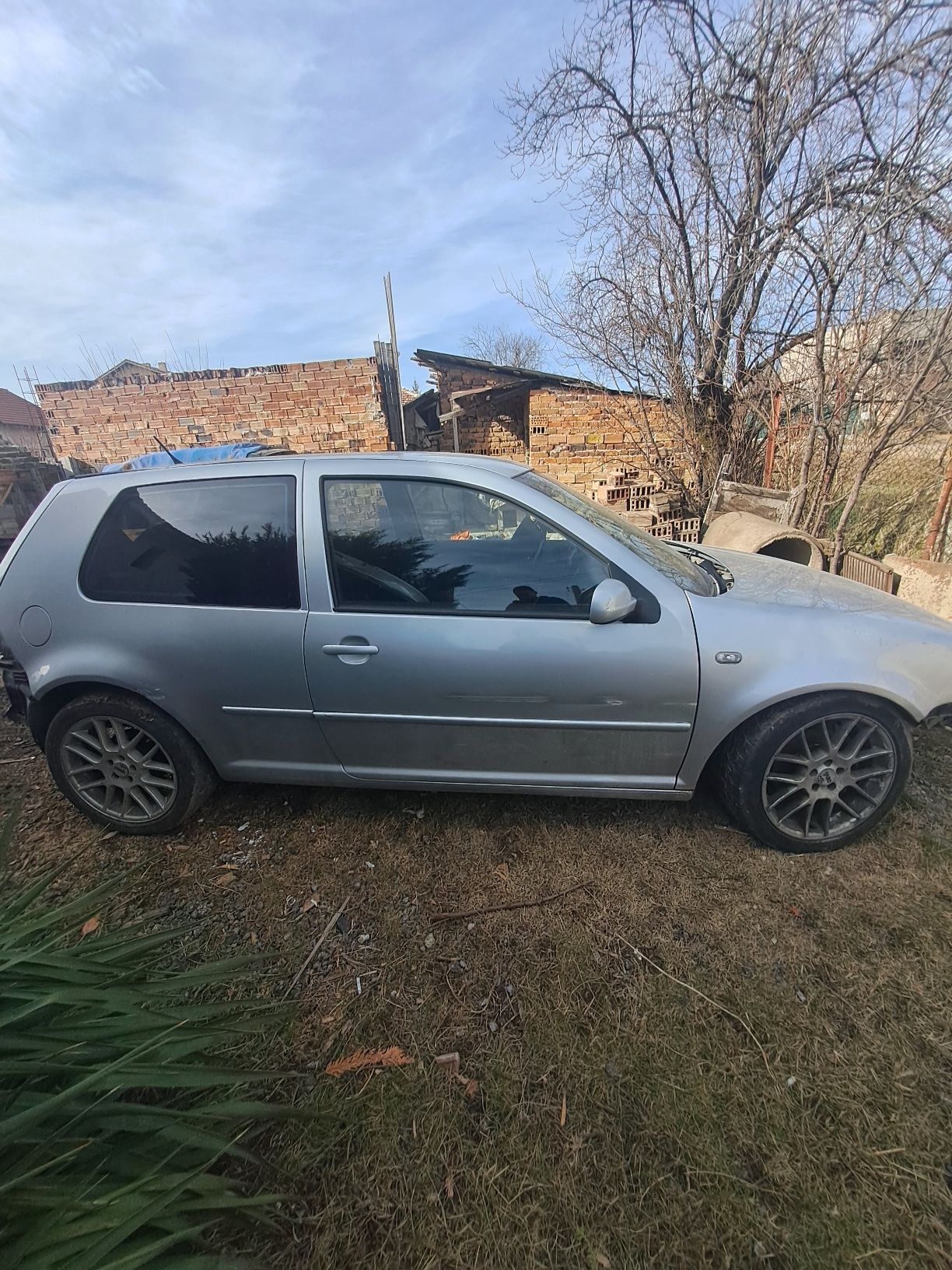 Продавам Golf 4 ARL 150 На части