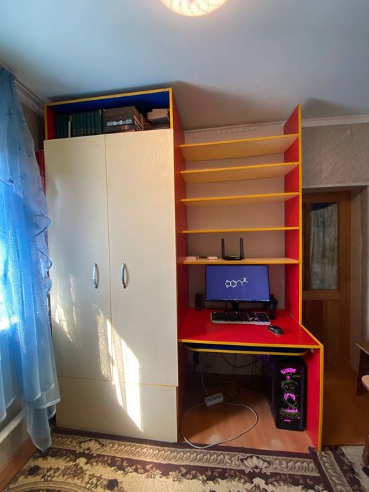 Шкаф в хорошем состоянии