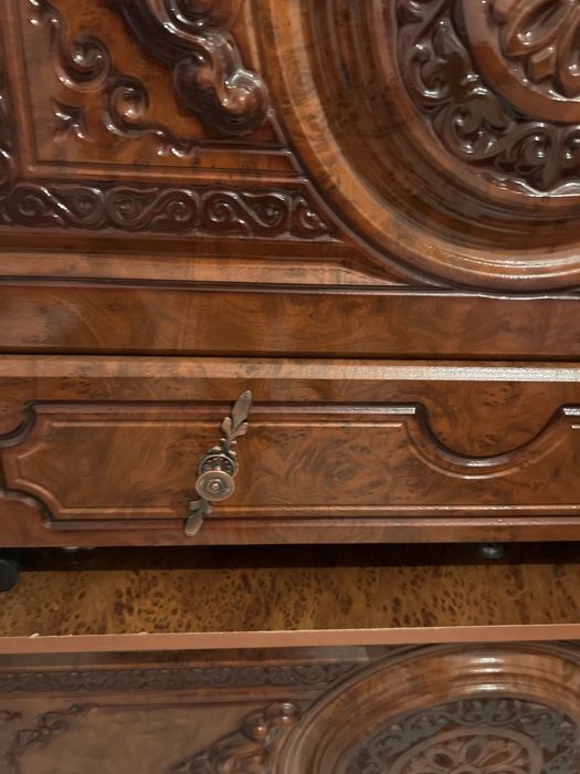 Спальный гарнитур и сандык сатылады