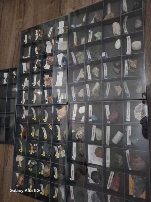 Vand Colectie Pietre